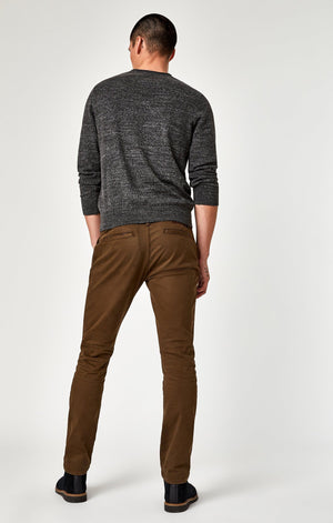 JOHNNY SLIM CHINO IN BROWN TWILL - Mavi Jeans