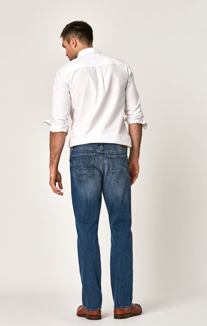 MATT RELAXED STRAIGHT LEG IN MID FOGGY WILLIAMSBURG - Mavi Jeans