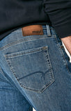 MATT RELAXED STRAIGHT LEG IN DARK INDIGO WILLIAMSBURG - Mavi Jeans