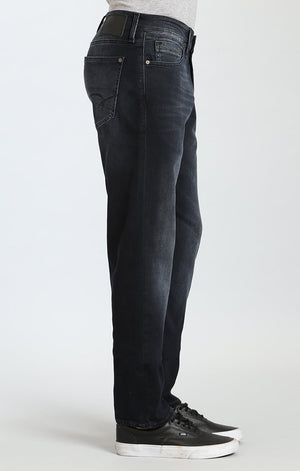 MARCUS SLIM STRAIGHT LEG IN INK BRUSHED WILLIAMSBURG - Mavi Jeans