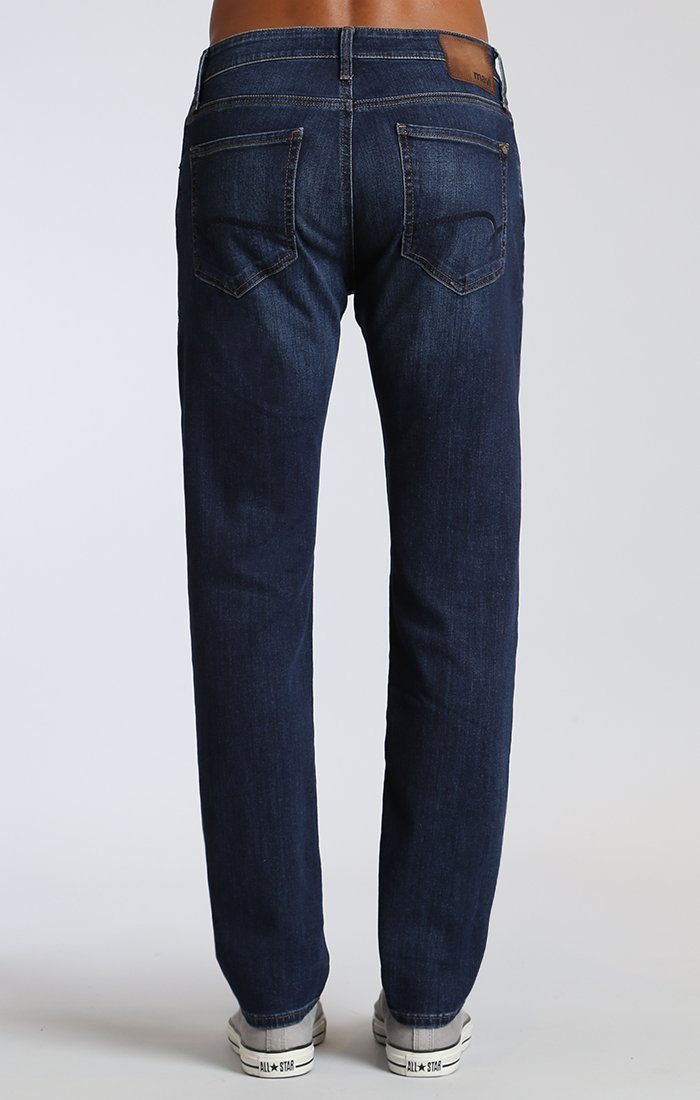 MARCUS SLIM STRAIGHT IN DARK GEORGETOWN - Mavi Jeans