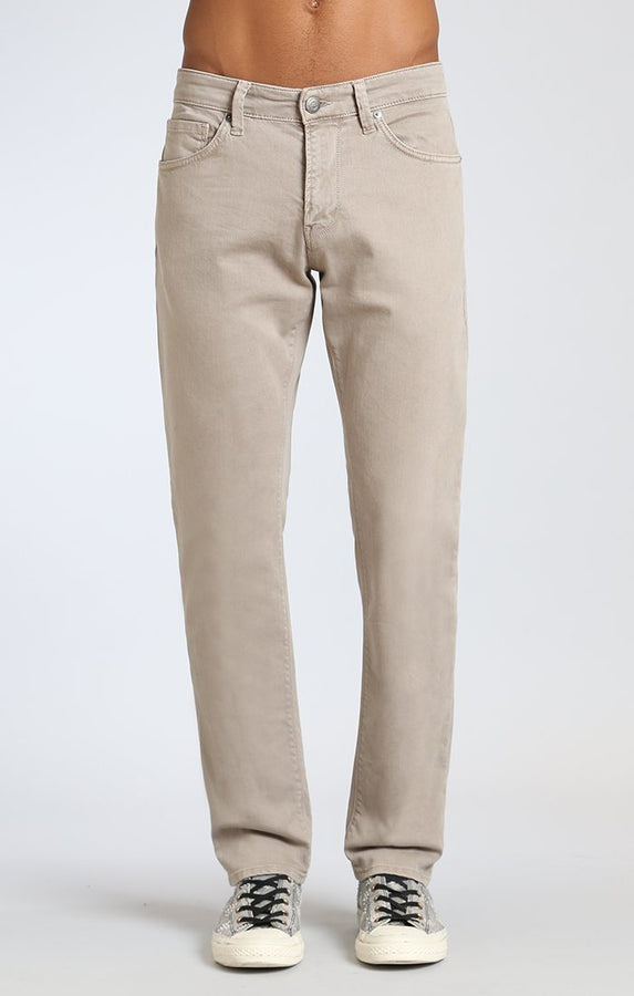 MARCUS SLIM STRAIGHT LEG IN STONE WASHED COMFORT - Mavi Jeans