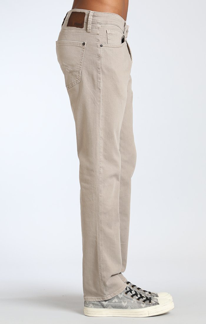 MARCUS SLIM STRAIGHT LEG IN STONE WASHED COMFORT - Mavi Jeans