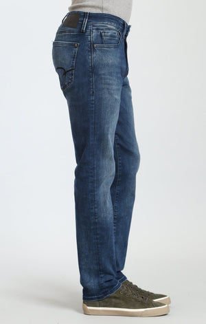 MARCUS SLIM STRAIGHT LEG IN FOREST BLUE WILLIAMSBURG - Mavi Jeans