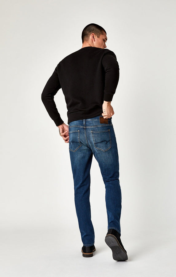 MARCUS SLIM STRAIGHT LEG IN MID SHADED WILIAMSBURG - Mavi Jeans