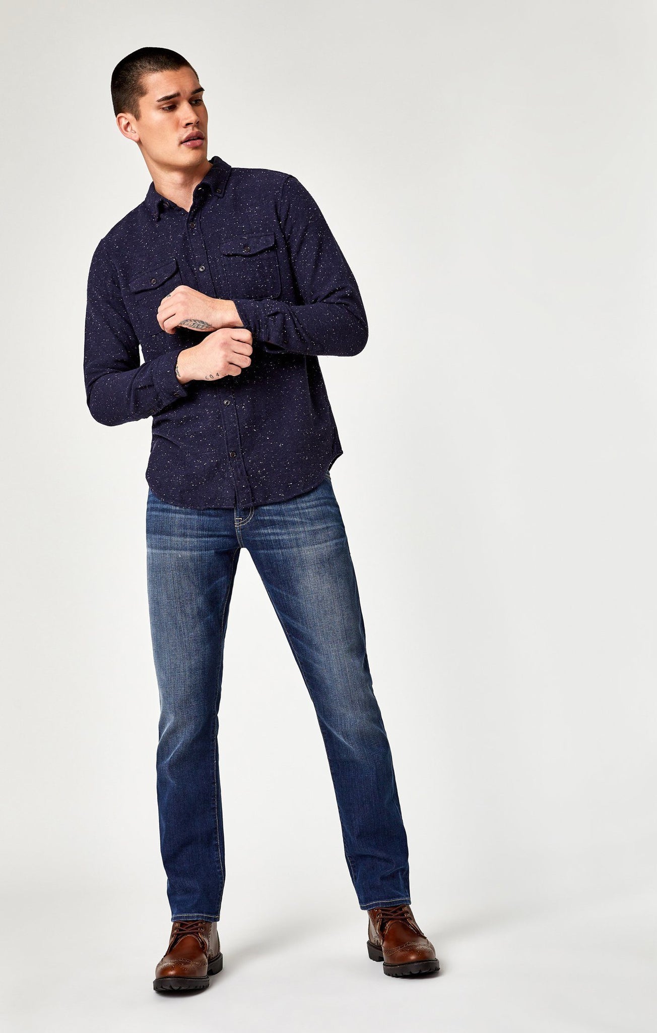 MARCUS SLIM STRAIGHT LEG IN DARK BRUSHED WILLIAMSBURG - Mavi Jeans