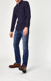 MARCUS SLIM STRAIGHT LEG IN DARK BRUSHED WILLIAMSBURG - Mavi Jeans