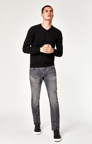 JAKE SLIM LEG IN GREY DISTRESSED WILLIAMSBURG - Mavi Jeans