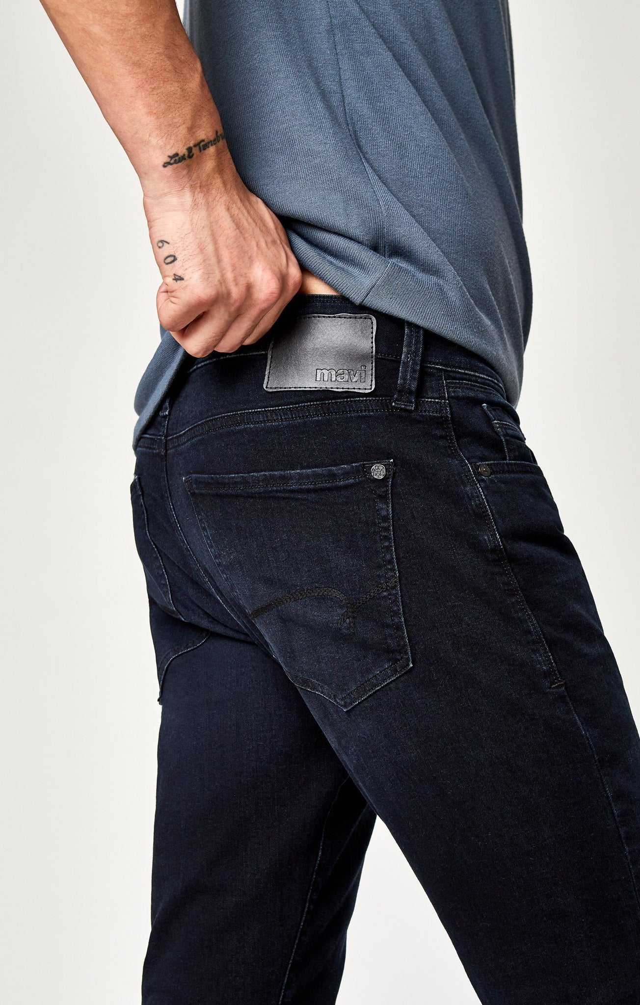 JAKE SLIM LEG IN INK FOGGY WILLIAMSBURG - Mavi Jeans