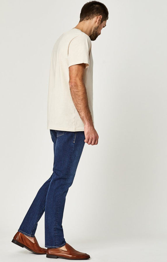 MARCUS SLIM STRAIGHT LEG IN DARK INDIGO WILLAMSBURG - Mavi Jeans