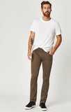 MARCUS SLIM STRAIGHT LEG IN MOREL SATEEN TWILL - Mavi Jeans