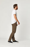MARCUS SLIM STRAIGHT LEG IN MOREL SATEEN TWILL - Mavi Jeans