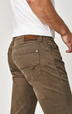 MARCUS SLIM STRAIGHT LEG IN MOREL SATEEN TWILL - Mavi Jeans