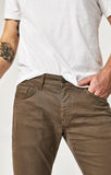 MARCUS SLIM STRAIGHT LEG IN MOREL SATEEN TWILL - Mavi Jeans