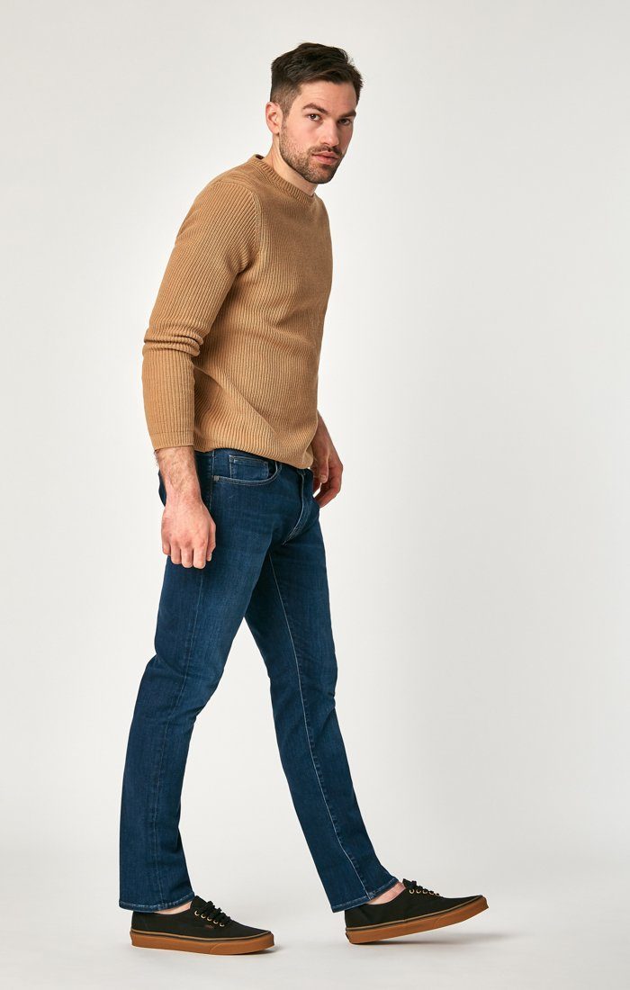 MARCUS SLIM STRAIGHT LEG IN DARK BLUE SUPERMOVE - Mavi Jeans