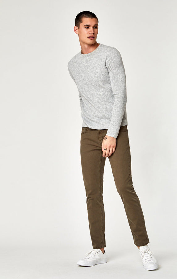 JAKE SLIM LEG IN KHAKI WASHED COMFORT - Mavi Jeans