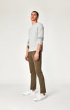 JAKE SLIM LEG IN KHAKI WASHED COMFORT - Mavi Jeans