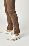 JAKE SLIM LEG IN COFFEE COMFORT - Mavi Jeans