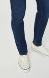 JAMES SKINNY IN DARK BLUE SUPERMOVE - Mavi Jeans