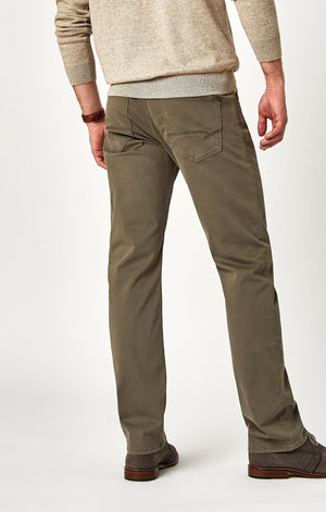 ZACH STRAIGHT LEG IN DUSTY OLIVE TWILL - Mavi Jeans