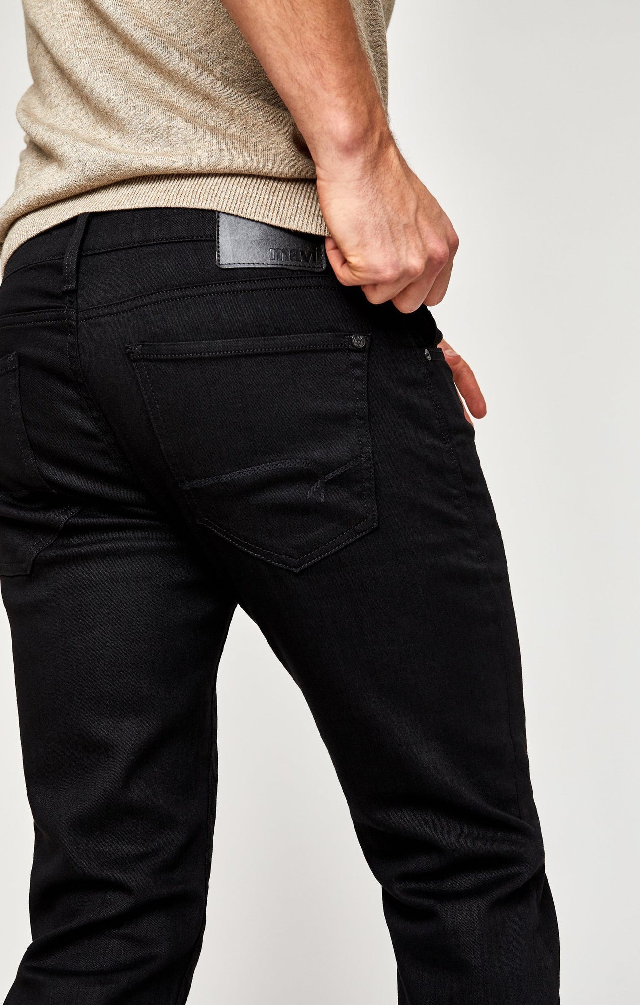 ZACH STRAIGHT LEG IN BLACK BRUSHED WILLIAMSBURG - Mavi Jeans