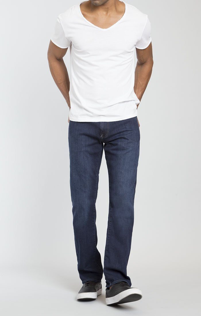 ZACH STRAIGHT LEG IN DEEP CLEAN COMFORT - Mavi Jeans