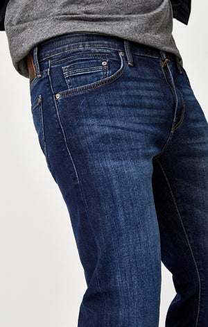 ZACH STRAIGHT LEG IN DARK BLUE WILLAMSBURG - Mavi Jeans