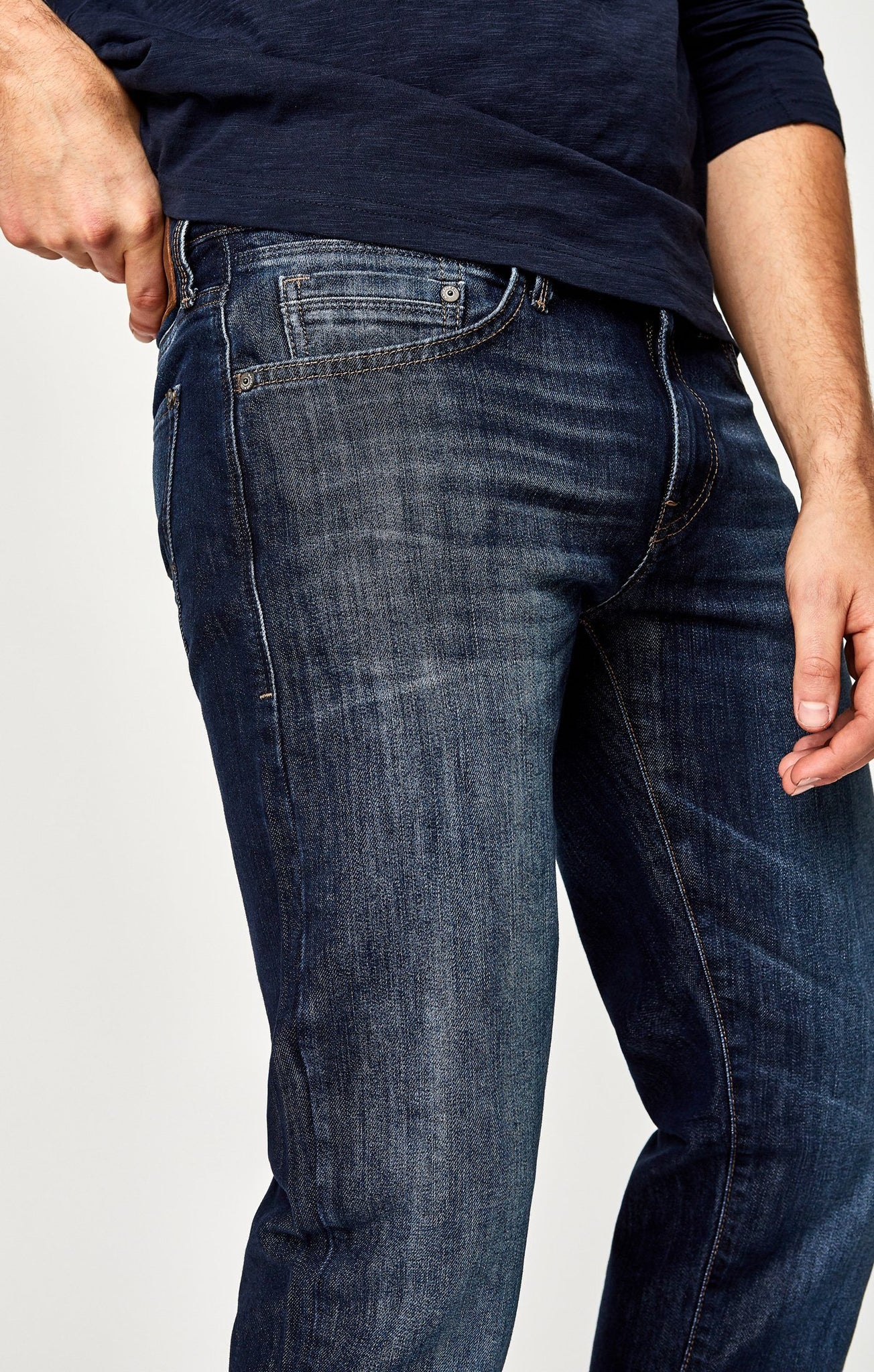 ZACH STRAIGHT LEG IN RINSE STANFORD - Mavi Jeans