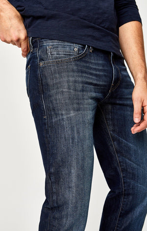 ZACH STRAIGHT LEG IN RINSE STANFORD - Mavi Jeans