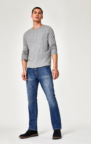 ZACH STRAIGHT LEG IN MID BRUSHED STANFORD - Mavi Jeans