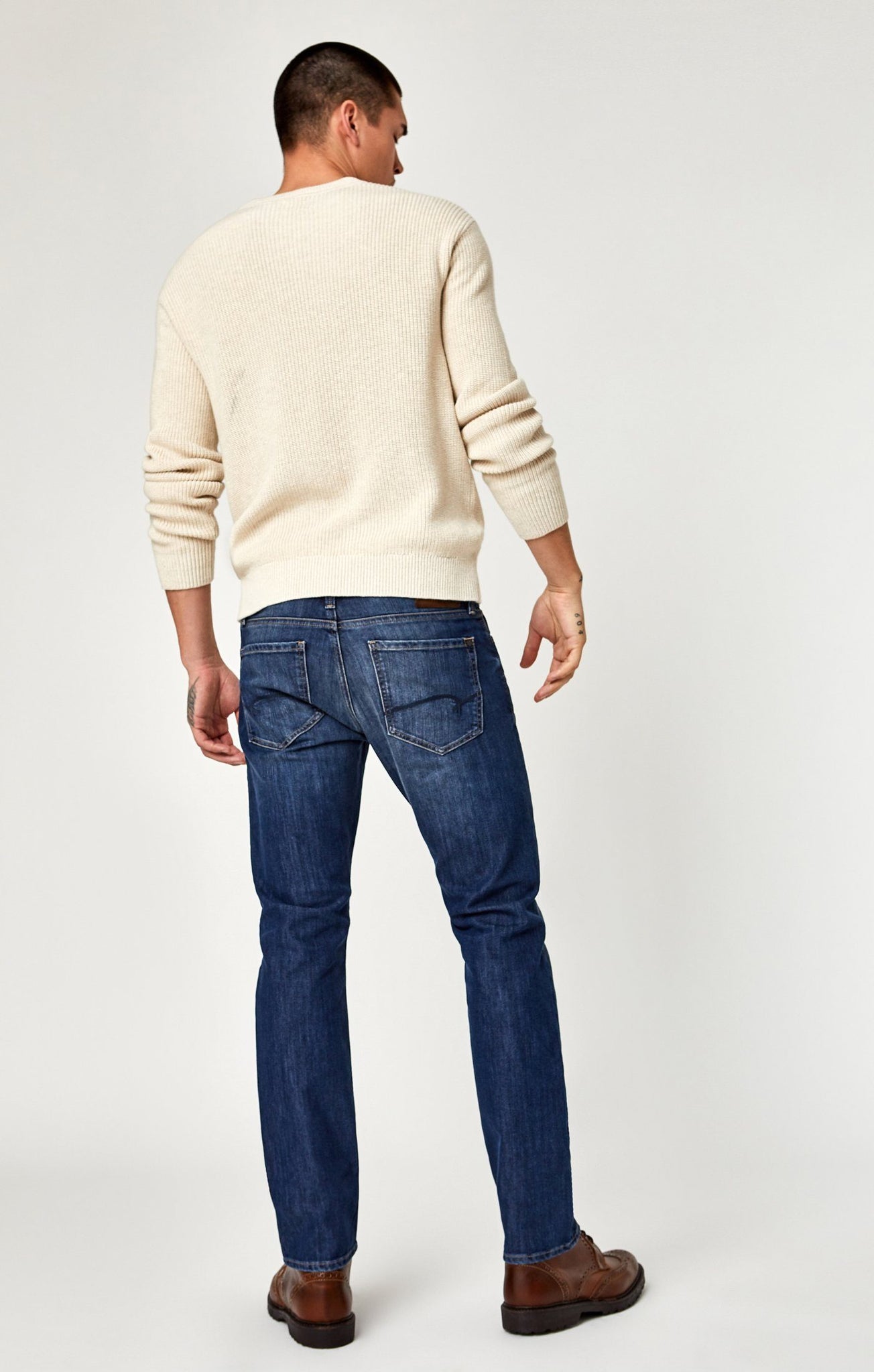 ZACH STRAIGHT LEG IN DARK BRUSHED STANFORD - Mavi Jeans