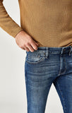 ZACH STRAIGHT LEG IN MID BRUSHED CASHMERE - Mavi Jeans