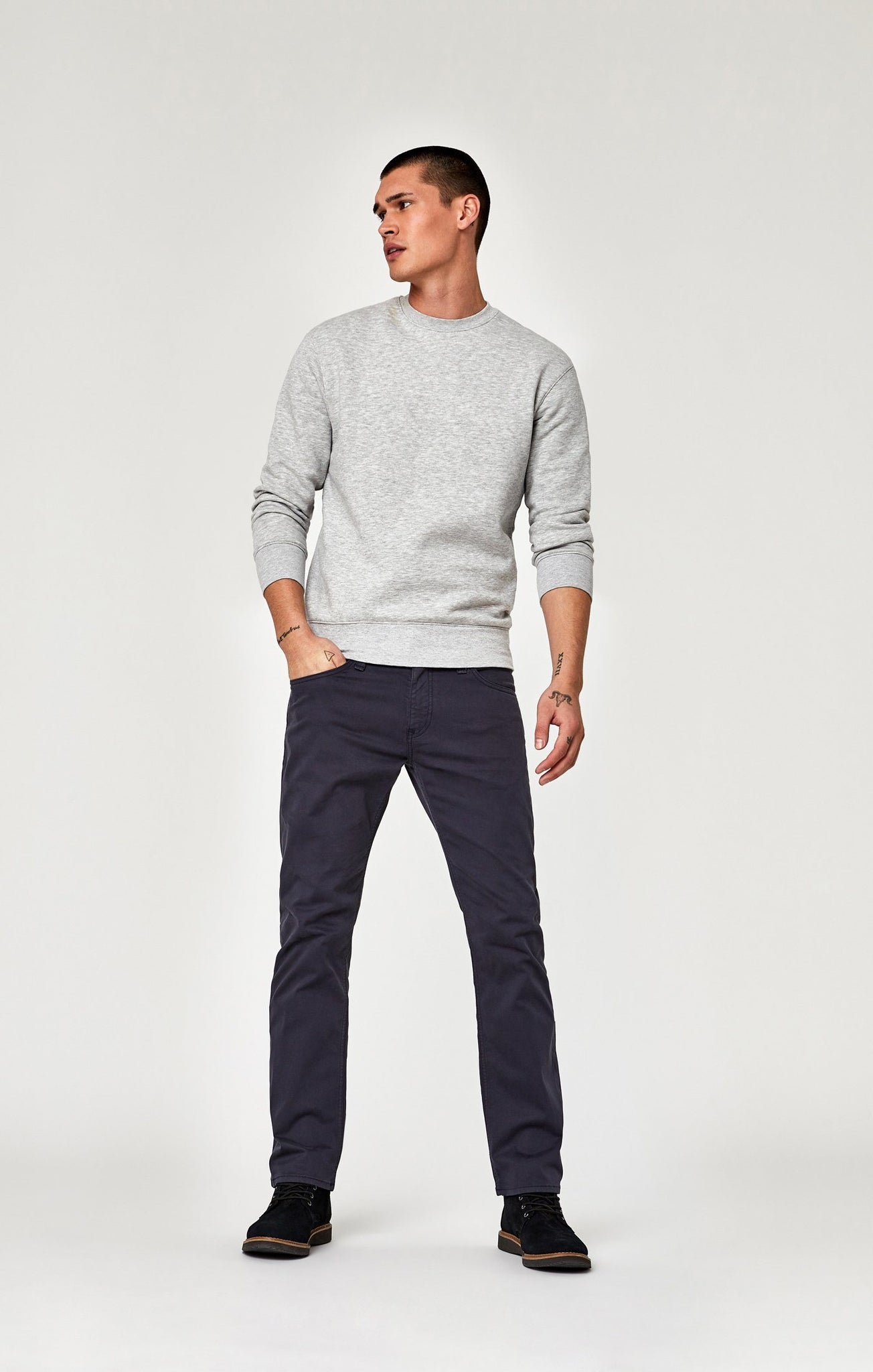 ZACH STRAIGHT LEG IN DARK BLUE TWILL - Mavi Jeans