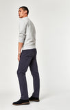 ZACH STRAIGHT LEG IN DARK BLUE TWILL - Mavi Jeans