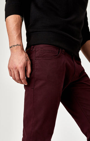 ZACH STRAIGHT LEG IN BURGUNDY TWILL - Mavi Jeans