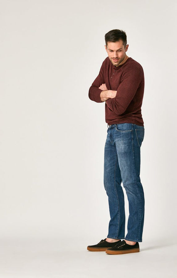 ZACH STRAIGHT LEG IN MID BRUSHED STANFORD - Mavi Jeans