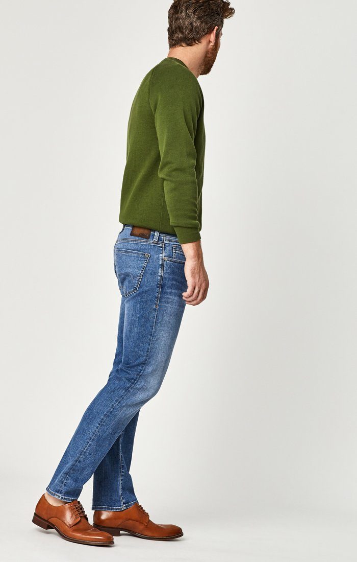 ZACH STRAIGHT LEG IN MID INDIGO CASHMERE - Mavi Jeans