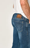 ZACH STRAIGHT LEG IN INDIGO CASHMERE - Mavi Jeans