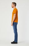 ZACH STRAIGHT LEG IN DARK INDIGO WILLIAMSBURG - Mavi Jeans