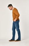 ZACH STRAIGHT LEG IN SHADED ATHLETIC - Mavi Jeans