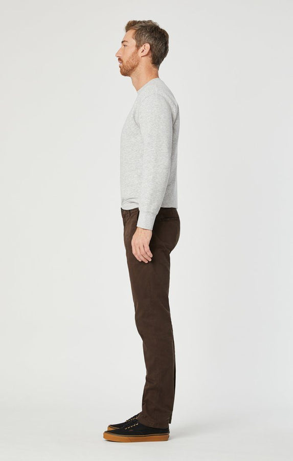 EDWARD CHINO IN COFFEE BEAN TWILL - Mavi Jeans