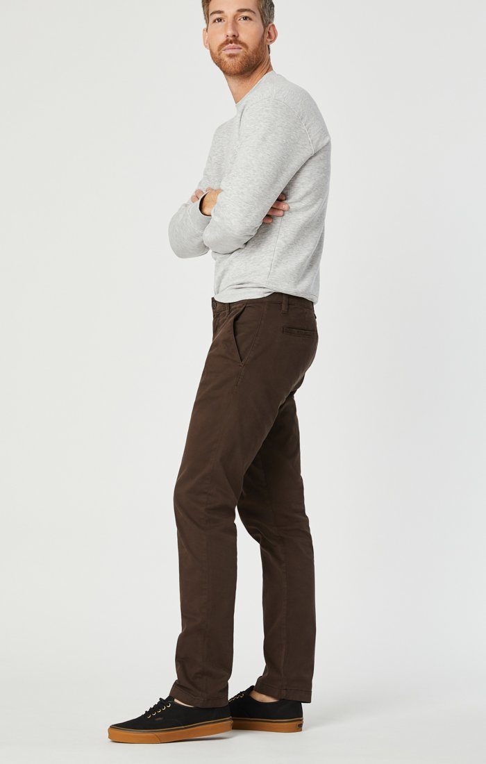 EDWARD CHINO IN COFFEE BEAN TWILL - Mavi Jeans