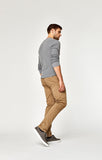 JOHNNY SLIM CHINO IN BRITISH KHAKI TWILL - Mavi Jeans