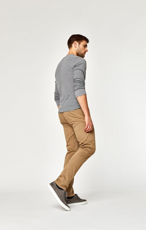 JOHNNY SLIM LEG CHINO IN BRITISH KHAKI TWILL - Mavi Jeans