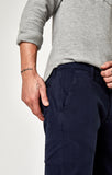 JOHNNY SLIM CHINO IN DARK NAVY TWILL - Mavi Jeans