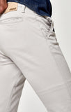 JOHNNY SLIM CHINO IN GLACIER GREY TWILL - Mavi Jeans