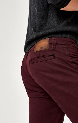 JOHNNY SLIM CHINO IN BURGUNDY TWILL - Mavi Jeans