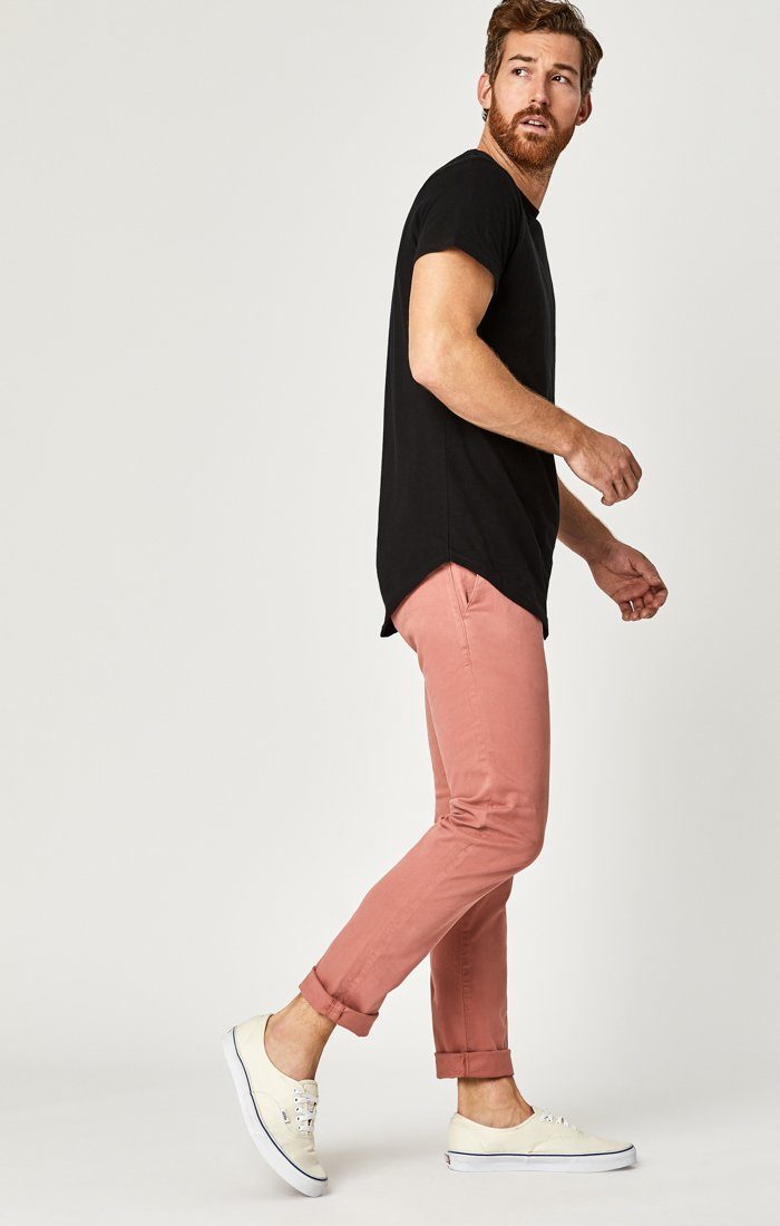 JOHNNY SLIM CHINO IN BRICK DUST SATEEN TWILL - Mavi Jeans