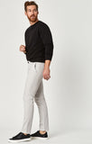 JOHNNY SLIM LEG CHINO IN GREY TWILL - Mavi Jeans