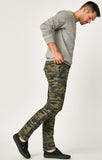 MARCUS SLIM STRAIGHT CARGO IN MILITARY CAMO - Mavi Jeans